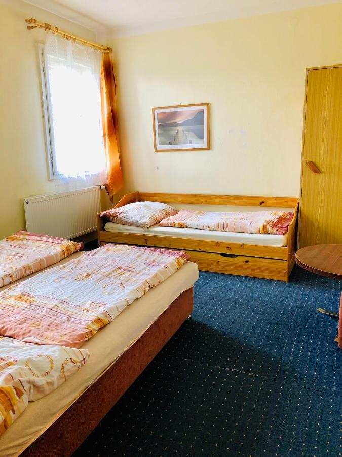 Penzion Horska Chata Svetla Tanvald Luaran gambar